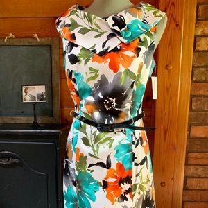 Bright and beautiful dress with 50’s flare